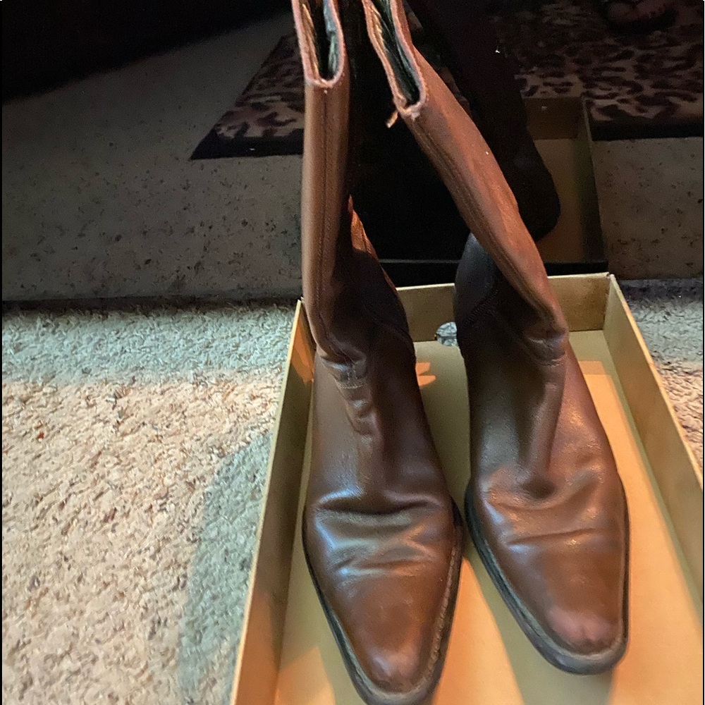 Brown 2 inch Heel Cowboy Boot.